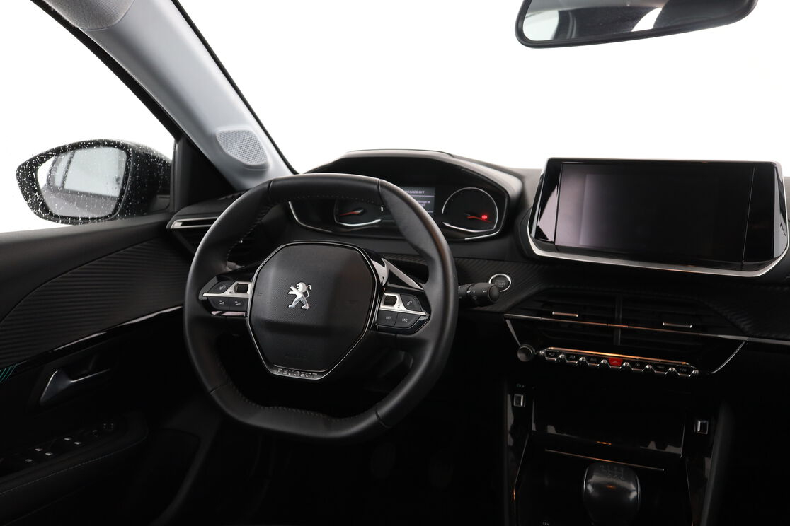 Peugeot 208 1.2 PureTech Allure — photo 12