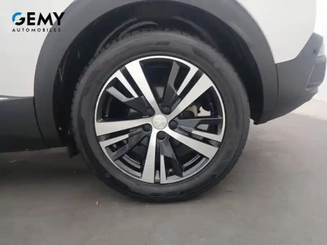 Peugeot 3008 1.2 puretech 130ch s&amp;s bvm6 — photo 32