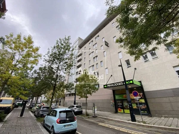 Bureaux 67 m²