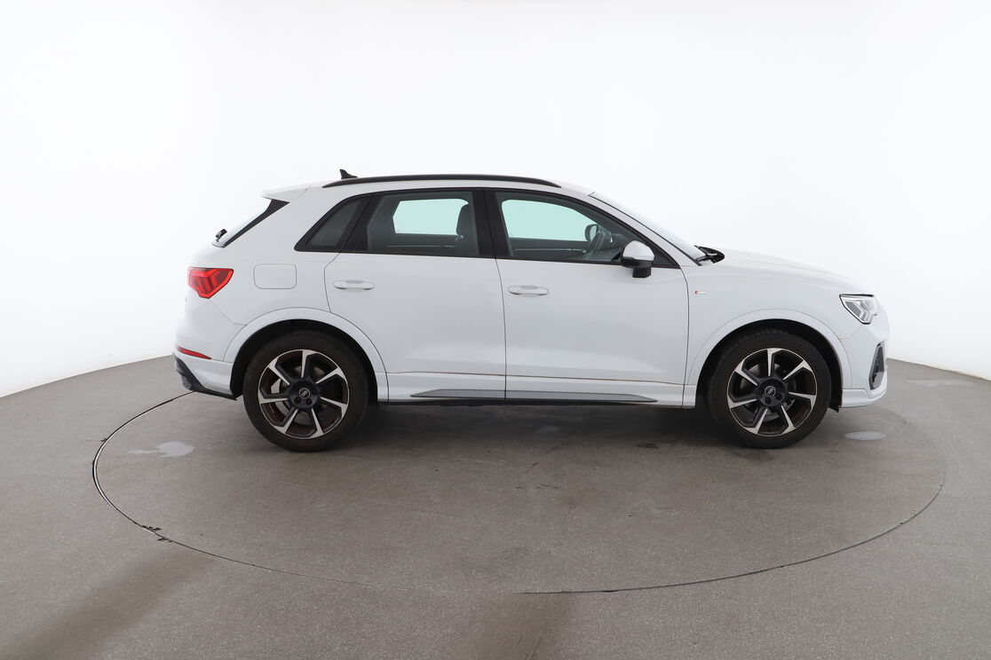 Audi Q3 35 TFSI S Line S Tronic 7 — photo 6