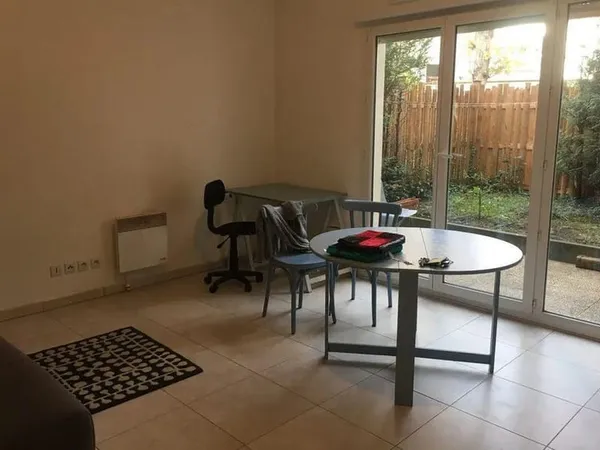 Beau studio meublé de 29m² avec terrasse/jardin