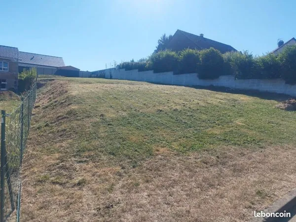Terrain 589 m²