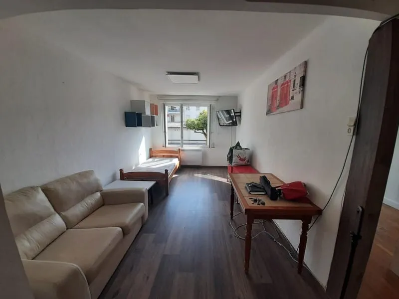 Photo 1