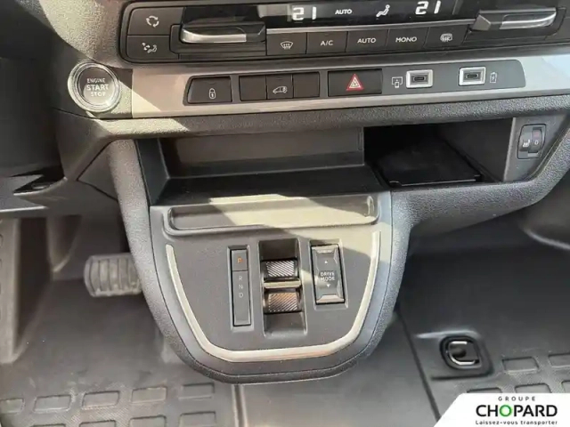 Opel Vivaro fgn sportive diesel 180 ch m automatique — photo 21