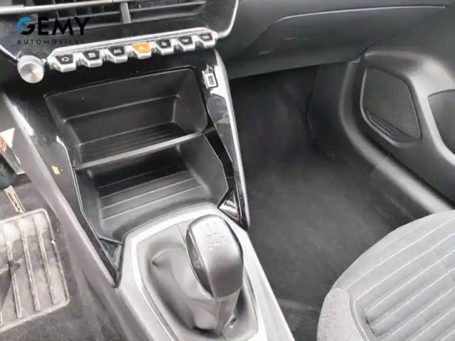 Peugeot 208 puretech 75 s&amp;s bvm5 — photo 17