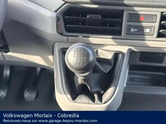 Volkswagen Crafter fg 30 l3h3 2.0 tdi 140ch business traction — photo 10