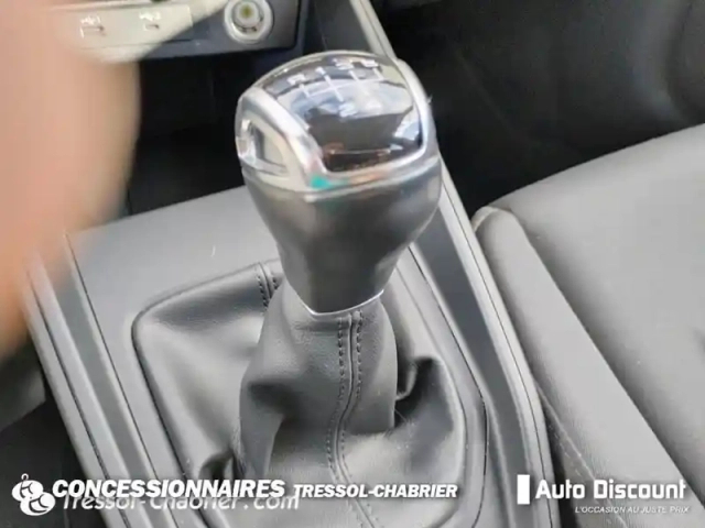 Audi A1 sportback 25 tfsi 95 ch bvm5 design — photo 24