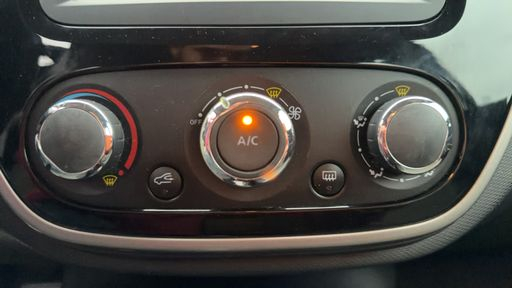 Renault Captur 1.5 dCi Energy 90 EDC6 - Business – 2016 – 146863 km – Diesel – Boîte Automatique — photo 18