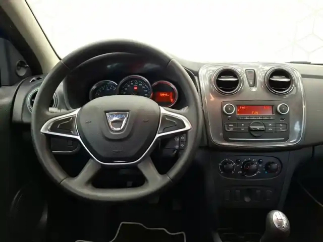 Dacia Sandero sce 75 — photo 14