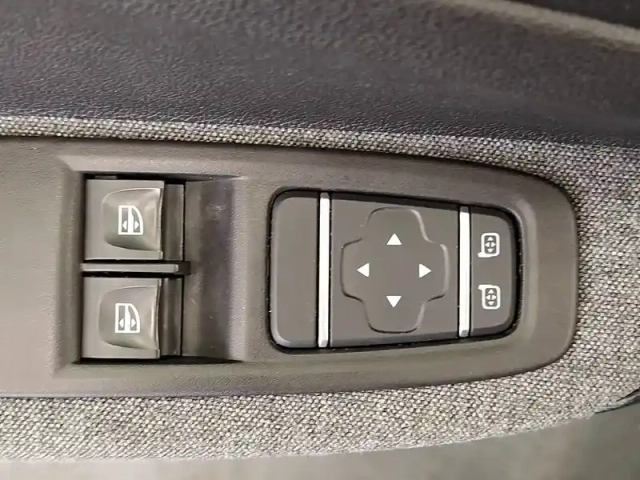 Renault Zoé zoe r110 — photo 16