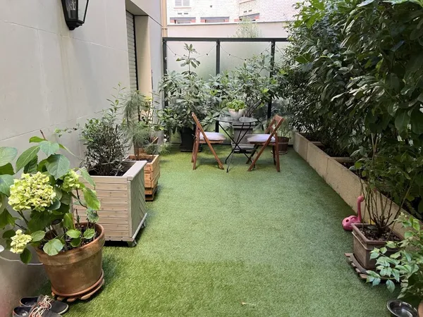 Vends appartement 2 pièces + terrasse à Paris 15ème