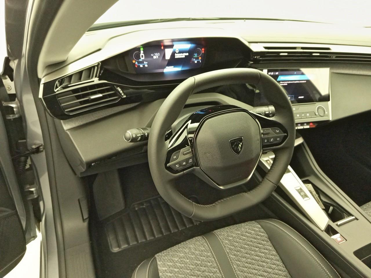 Peugeot 308 hybrid 145 e-dcs6 allure — photo 9