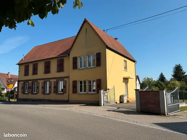 Grand F3 1er étage proche pharmacie Reichshoffen