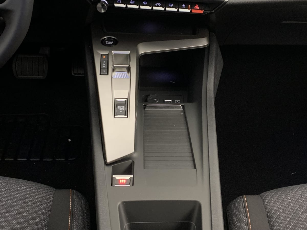 Peugeot 308 — photo 16