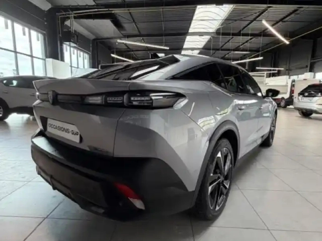 Peugeot 408 phev 180ch allure e-eat8 — photo 5