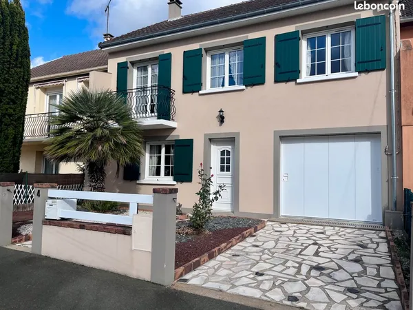 Maison - 5 pièces - 90m²