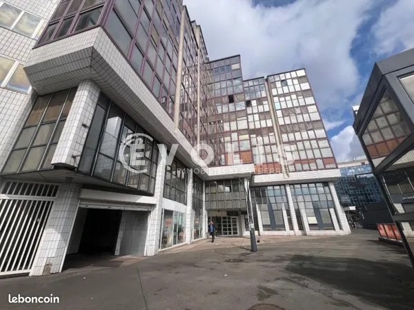 Bureaux 900 m²