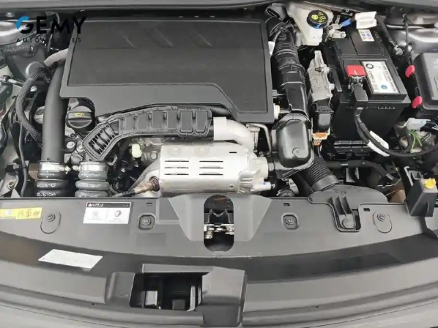 Peugeot 2008 puretech 130 s&amp;s eat8 — photo 12