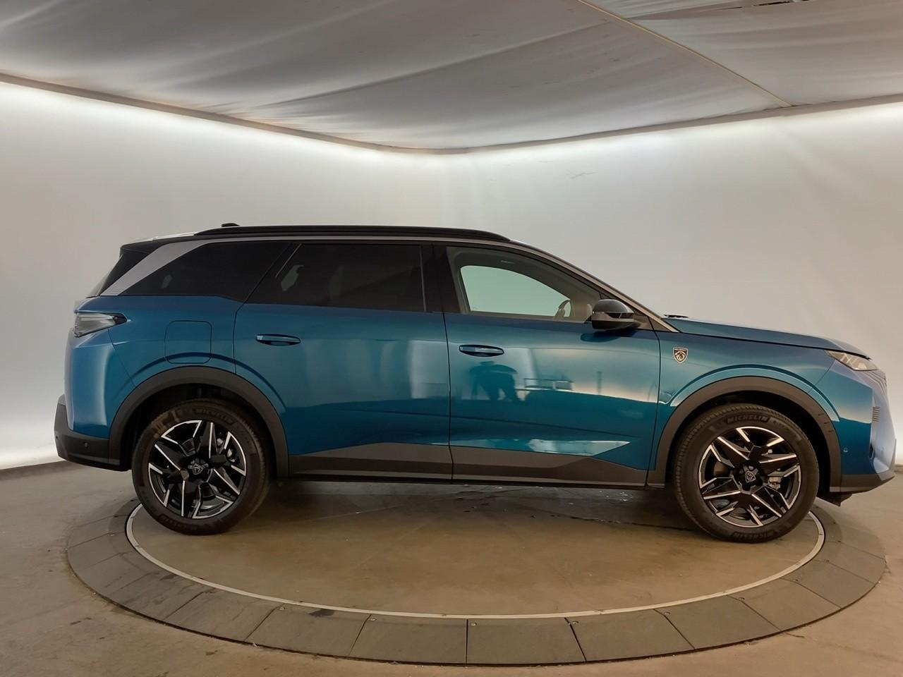 Peugeot 5008 hybrid 145 ch e-dcs6 gt — photo 4