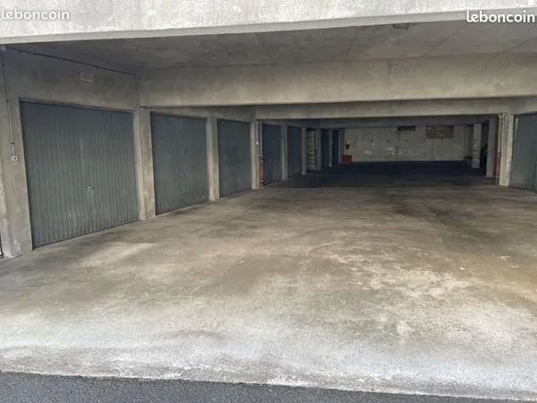 Location garage place ney