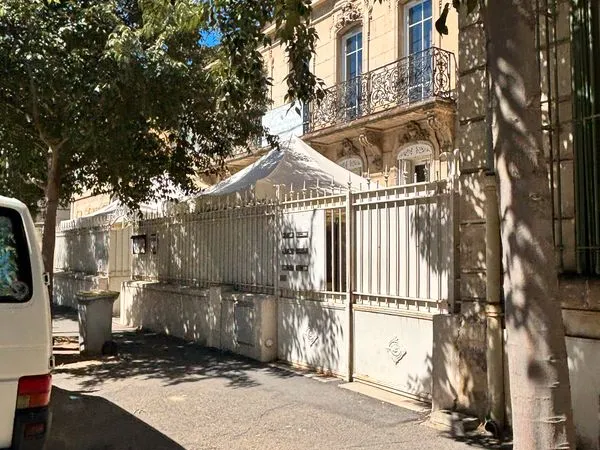 Rare-appartement 50m2-meublé-centre ville Salon