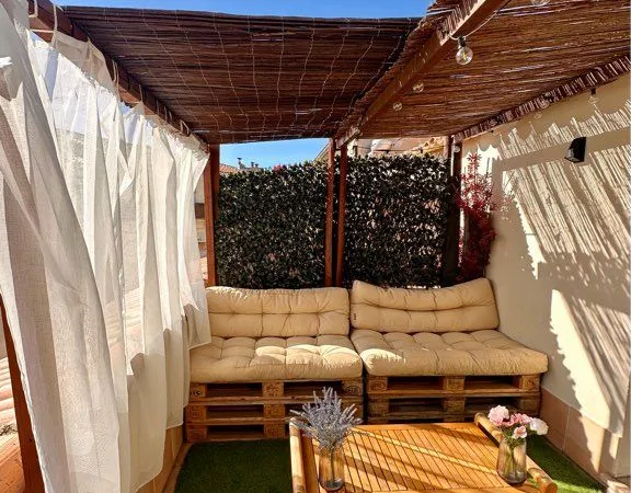 Superbe studio avec terrasse SUD au calme