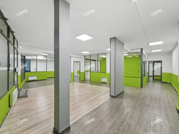 Bureau 148 m²
