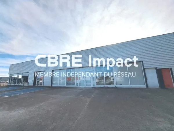 Local commercial 368 m²