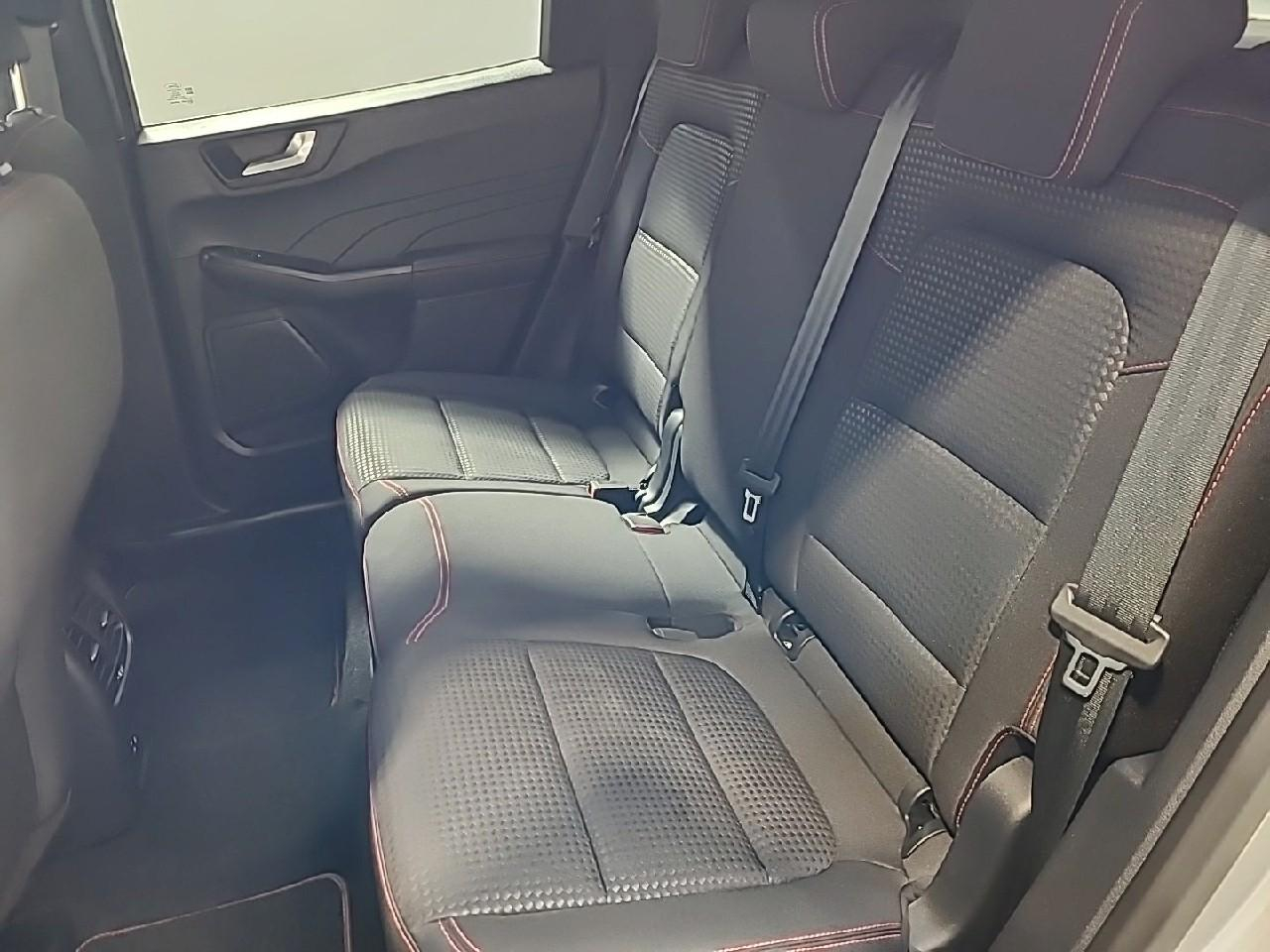 Ford Kuga 2.5 duratec 190 ch phev powershift st-line — photo 13