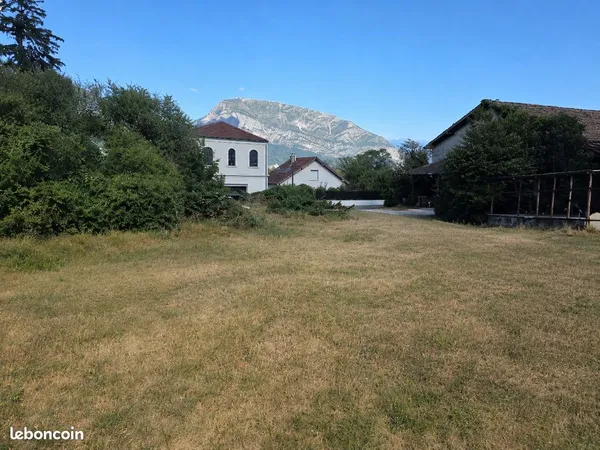 Terrain 450m² à NOYAREY 🏠