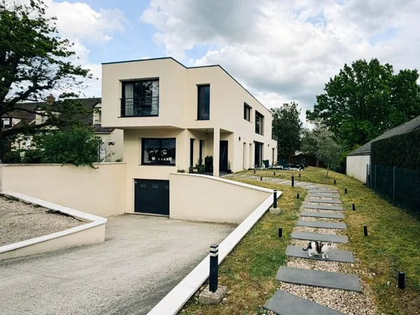 BOIS-LE-ROI – Maison contemporaine en forêt de Fontainebleau à 30 min de Paris