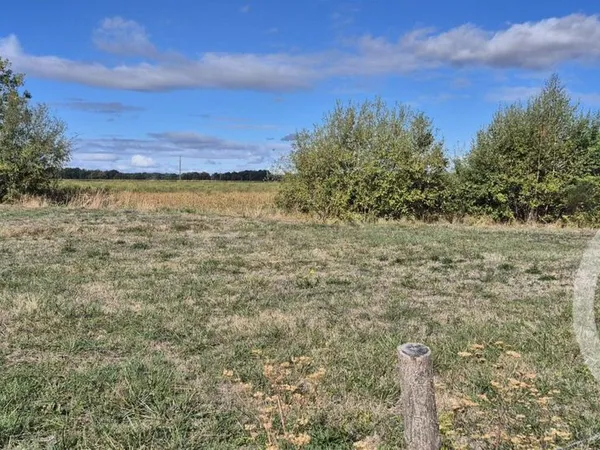 Terrain 638 m² Branges