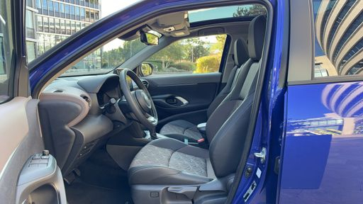 Toyota Yaris Cross 1.5 HSD 130 Hybrid E-CVT - Collection – 2025 – 13080 km – Hybride essence – Boîte Automatique — photo 9