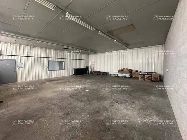 Local d'activité 190 m²