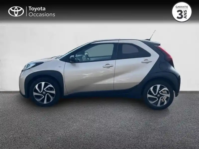 Toyota Aygo X 1.0 vvt-i 72ch design my24 — photo 3