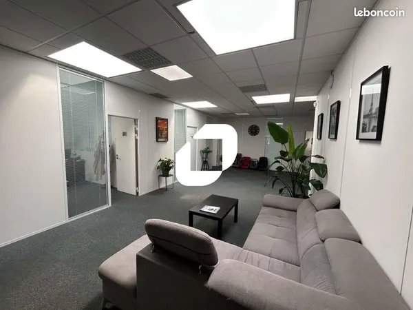 Bureau 971 m²