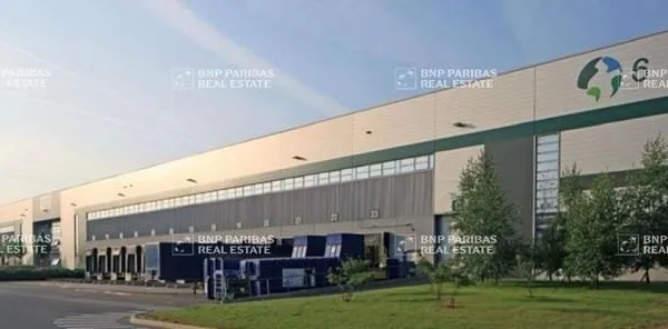 Entrepôt 20496 m²