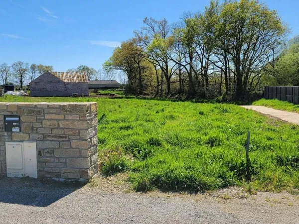 Terrain 611 m²