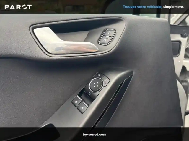 Ford Fiesta 1.5 tdci 85ch connect business 3p société — photo 6