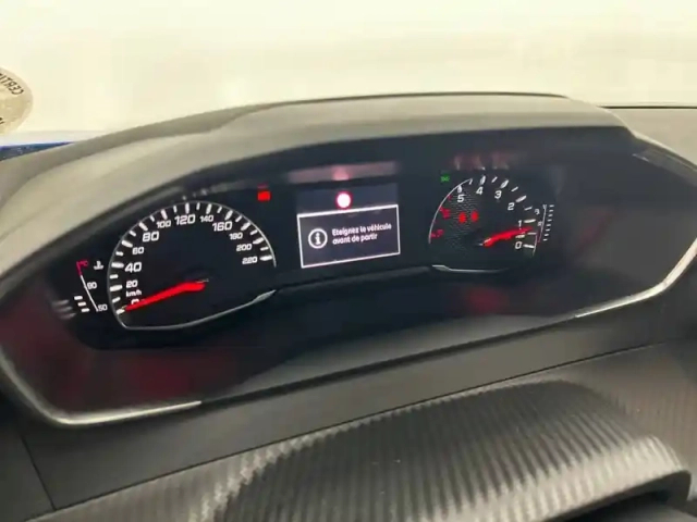 Peugeot 2008 puretech 100 s&amp;s bvm6 — photo 10