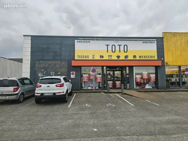 Local commercial 400 m² BARENTIN