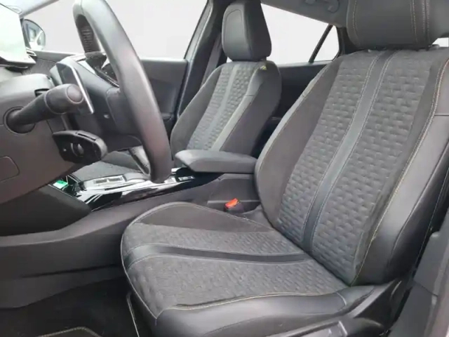 Peugeot 2008 puretech 130 s&amp;s eat8 — photo 69