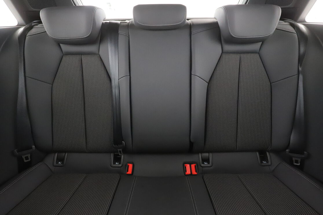 Audi A3 Sportback 35 TFSI mHEV S Line S Tronic 7 — photo 14
