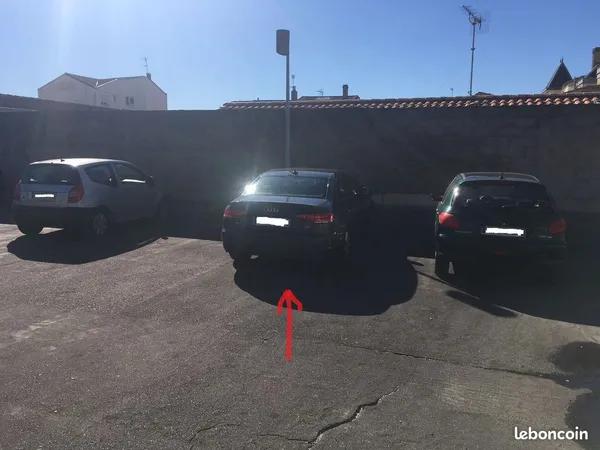 Place de parking sécurisée barrière d'Arès BORDEAUX