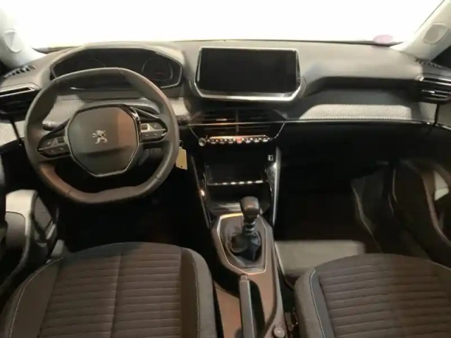Peugeot 2008 1.2 130 style camera carplay clim auto — photo 9
