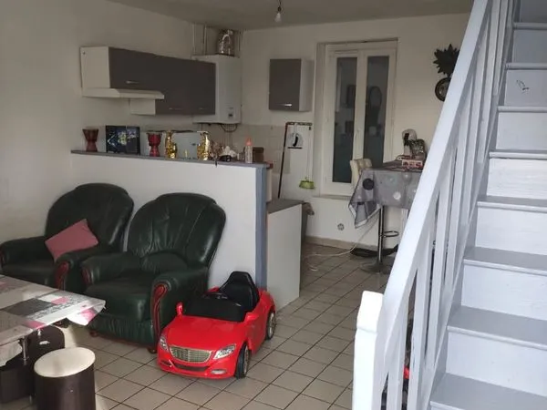 Maison à Vendre 52000 , louée à 500