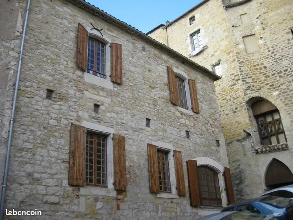 Maison médiévale à vendre