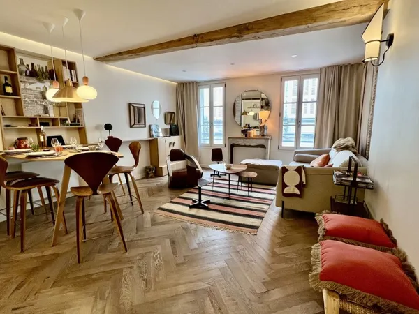 La Rochelle : appartement de charme rénové en centre historique