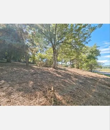 Terrain 2191m² dont 772m² constructibles - Jussac
