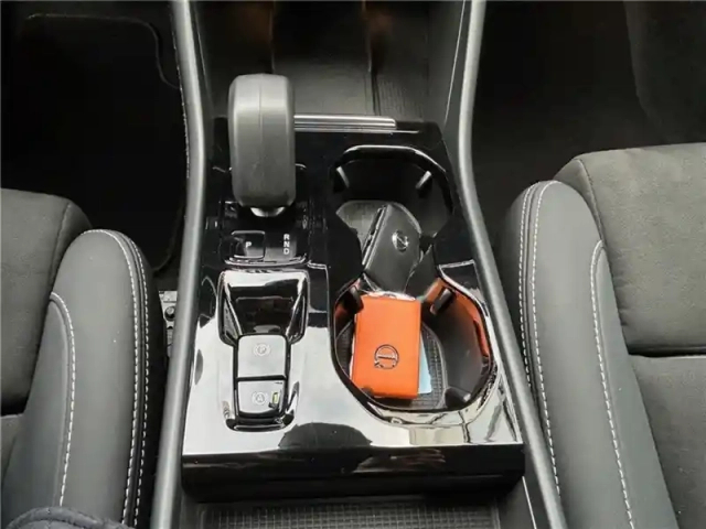 Volvo Xc40 t5 recharge 180+82 ch dct7 — photo 115